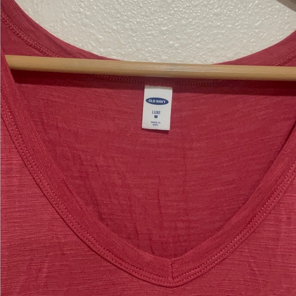 Old Navy Crimson Tank Top - Picture 4 of 6